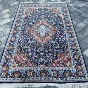 Dywan Indo Isfahan | 236x140 cm | Ręcznie tkany | Wełna premium pudrowy róż #004
