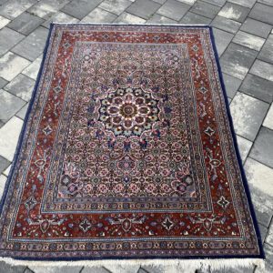 Kunsztowny perski dywan gabinetowy Ferahan Sarough Premium – 144 x 107 cm, 100% szlachetna wełna, misterna siatka Herati z potężną rozetą centralną #134